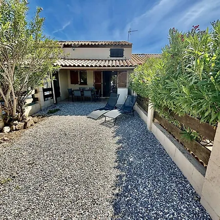 Maison Mitoyenne 3 Pieces Avec Terrasse, A 900m De La - Quartier Calme - 4 Couchages - Confort - Fr-1-229c-96