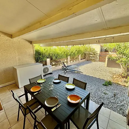 Holiday home Maison Mitoyenne 3 Pieces Avec Terrasse, A 900m De La - Quartier Calme - 4 Couchages - Confort - Fr-1-229c-96 *