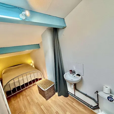 Maison Mitoyenne 3 Pieces Avec Terrasse, A 900m De La - Quartier Calme - 4 Couchages - Confort - Fr-1-229c-96 Holiday home *